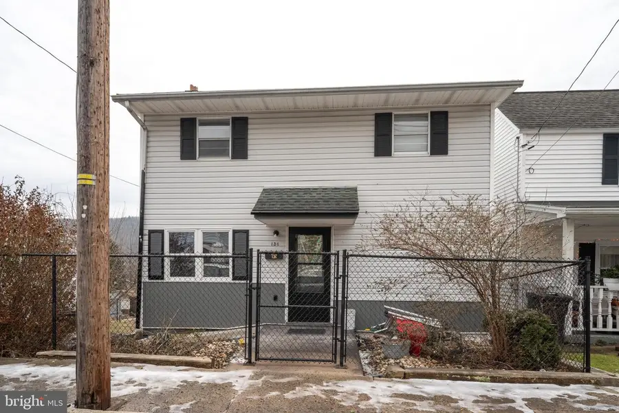 136 E Garibaldi Ave, Nesquehoning, PA 18240 - #2