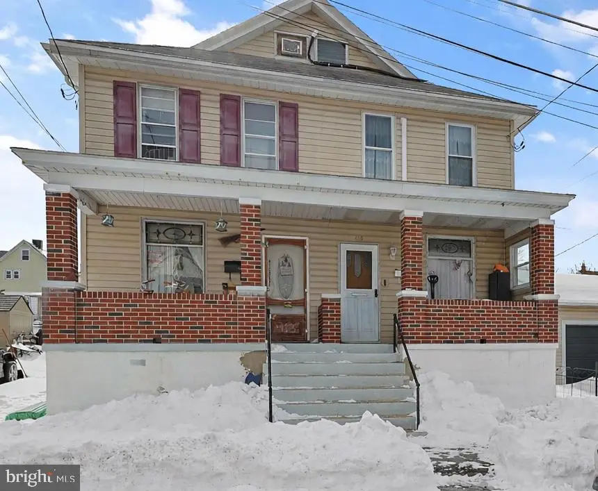 415 W White St, Summit Hill, PA 18250 - #3