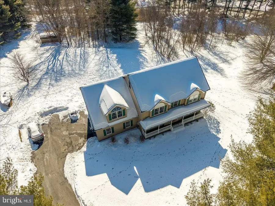 410 Maxine Dr, Lehighton, PA 18235 - #2