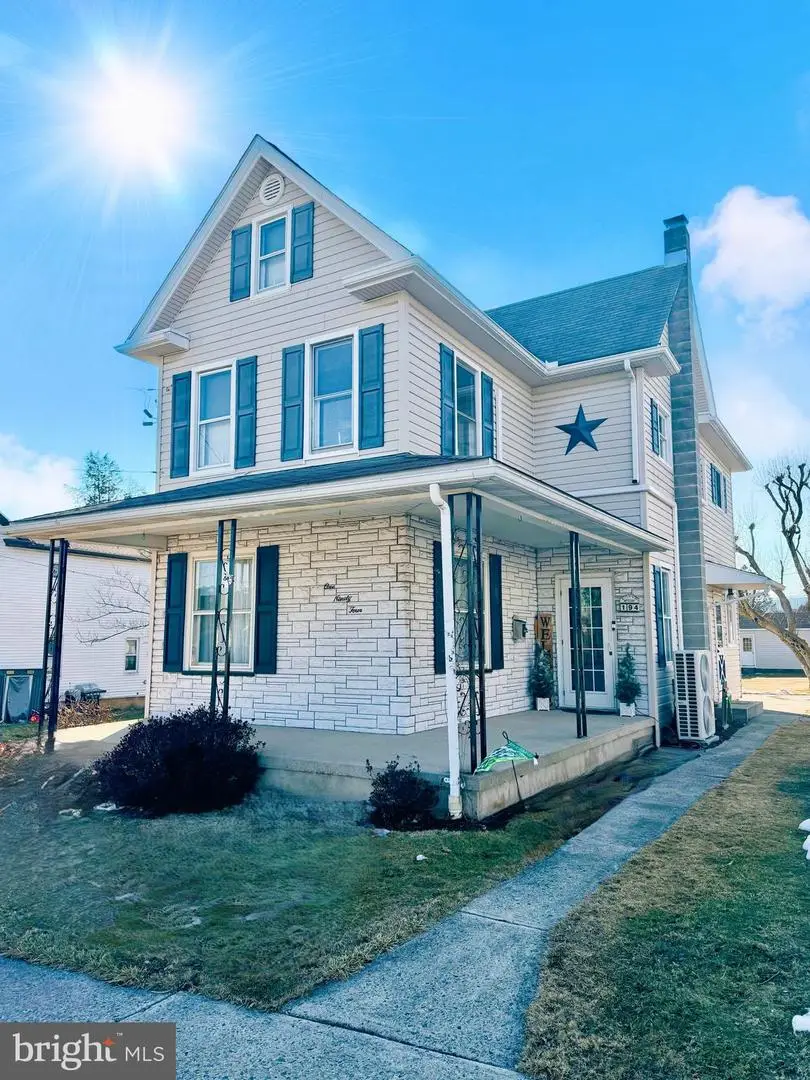 194 N 7th St, Lehighton, PA 18235 - #1