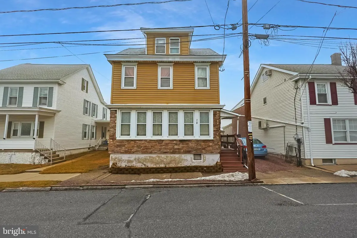 310 W Ludlow St, Summit Hill, PA 18250 - #1