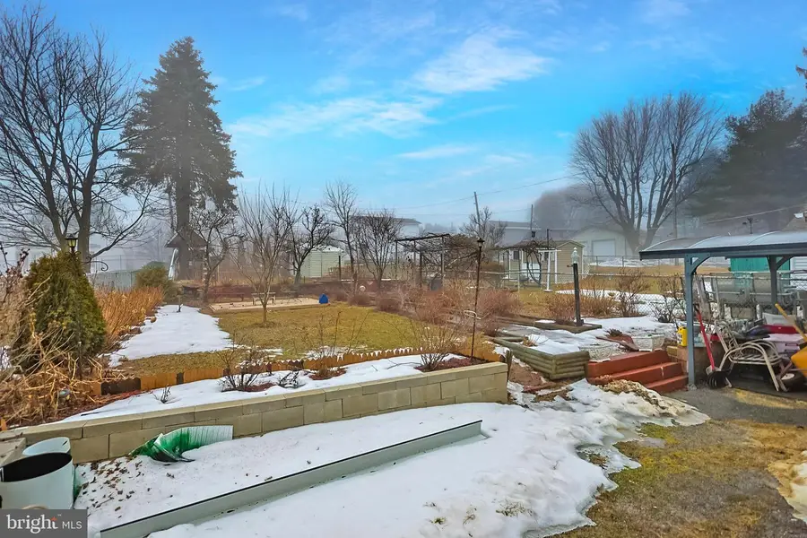 310 W Ludlow St, Summit Hill, PA 18250 - #3