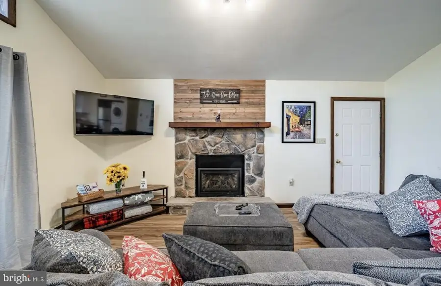 17 Van Doren Mews, Albrightsville, PA 18210 - #3