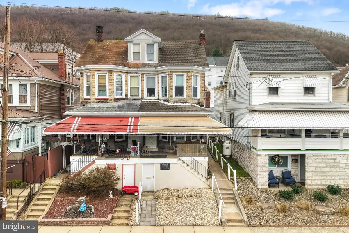 125 E Catawissa St, Nesquehoning, PA 18240 - #1