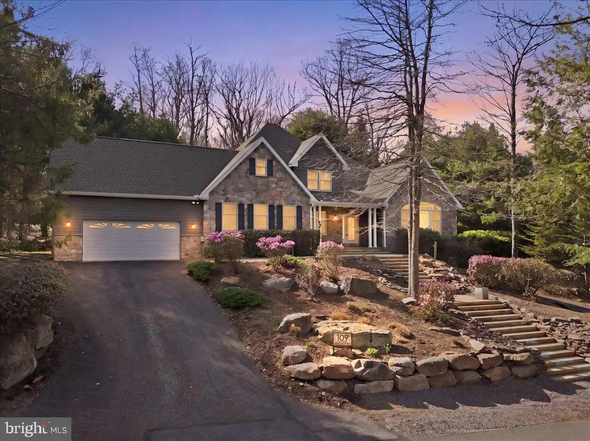 109 Lake Dr, Lake Harmony, PA 18624 - #1
