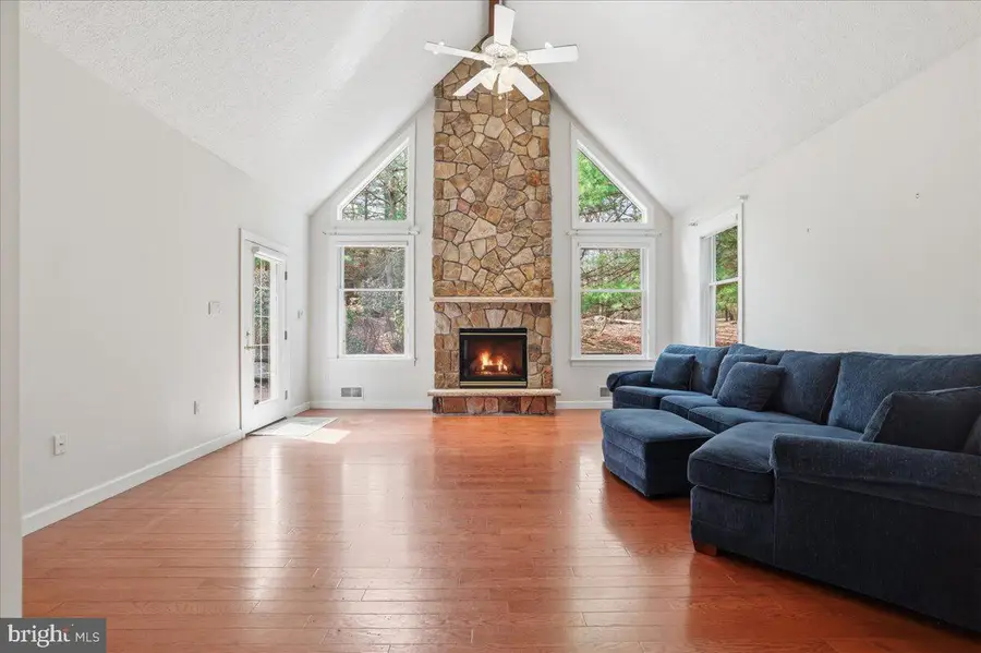 109 Lake Dr, Lake Harmony, PA 18624 - #3