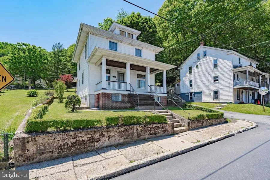 159 W Ridge St, Nesquehoning, PA 18240 - #2