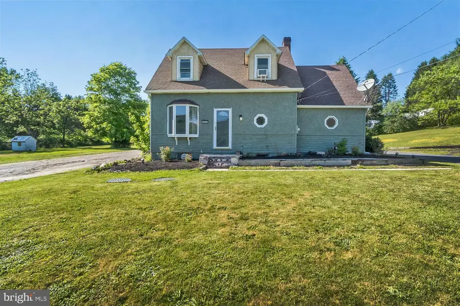 331 E Lizard Creek Rd, Lehighton, PA 18235 - #2