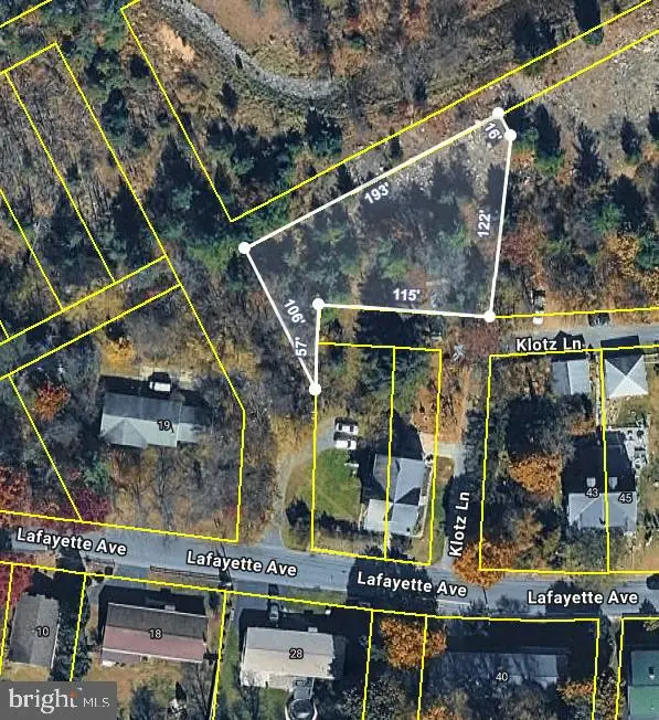 Lafayette Ave, PALMERTON, PA 18071