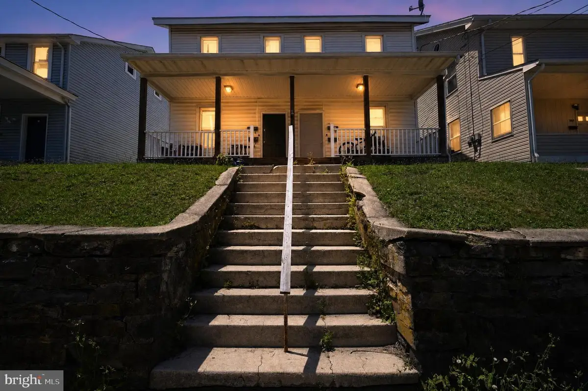 274-276 S First St, Lehighton, PA 18235 - #1
