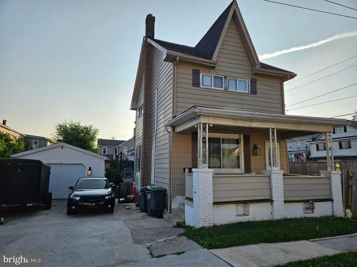 106 S Chestnut St, Summit Hill, PA 18250 - #1