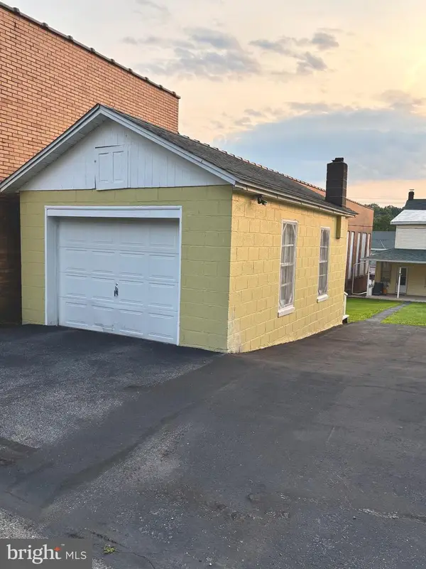 39 Spring St, WEATHERLY, PA 18255