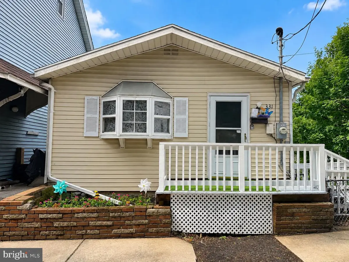 331 W Water St, Lansford, PA 18232 - #1