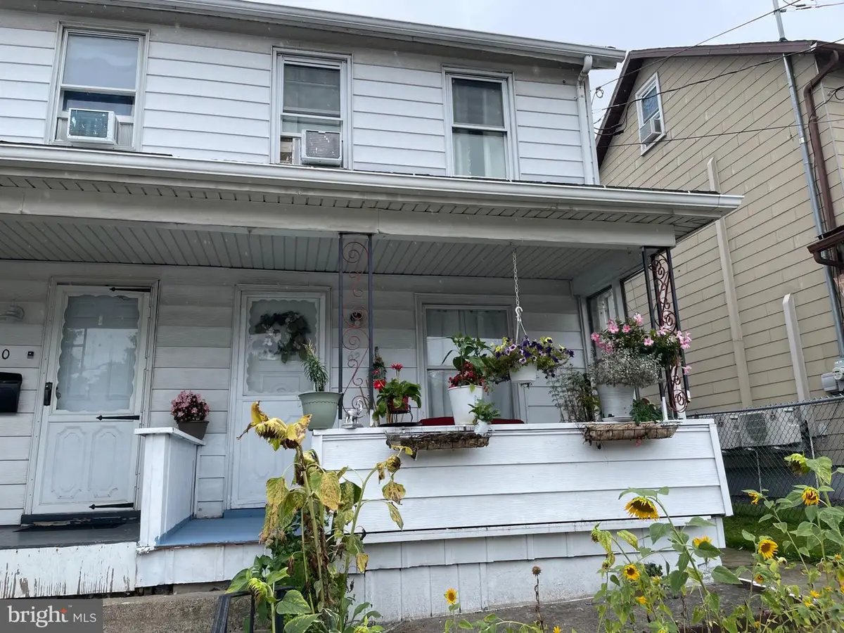 62 Berwick St, Beaver Meadows, PA 18216 - #1