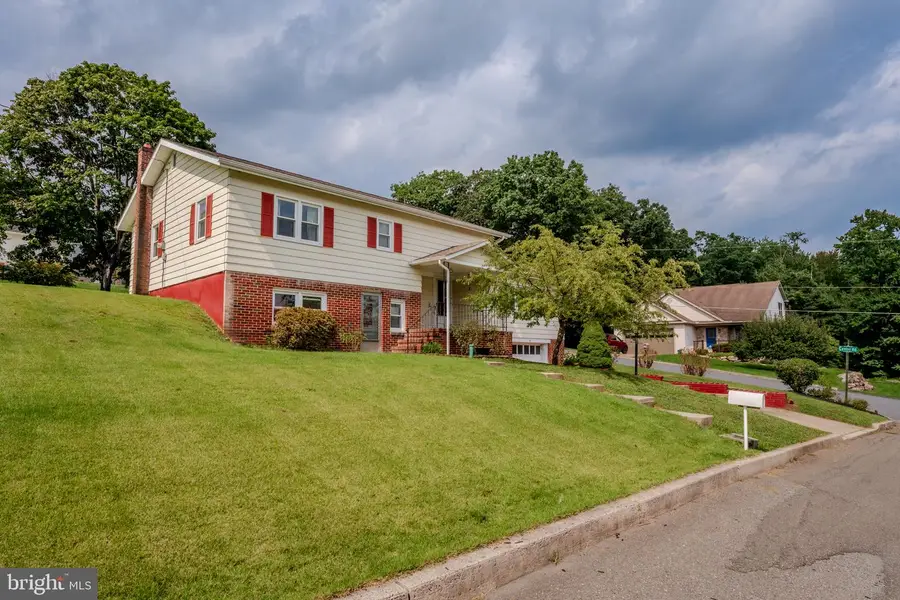 14 Brook Dr, Lehighton, PA 18235 - #2