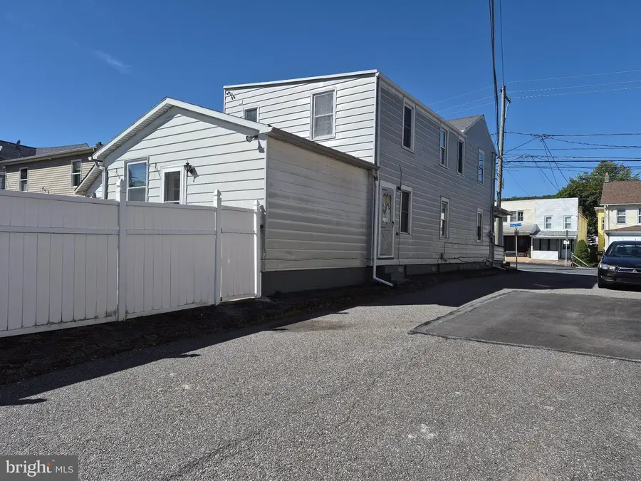 2-4 Tamaqua St, Beaver Meadows, PA 18216 - #3