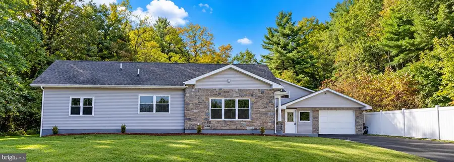 601 Fireline Rd, Palmerton, PA 18071 - #2