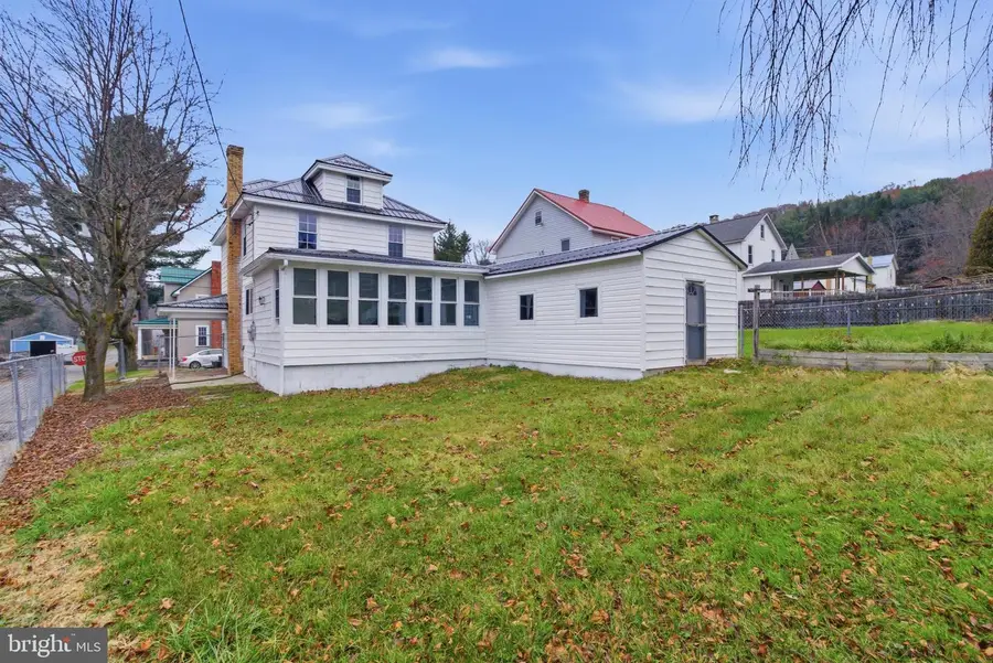 54 4th St, Madera, PA 16661 - Image #2