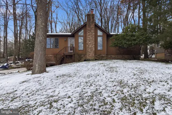 63 Sea Horse, DU BOIS, PA 15801