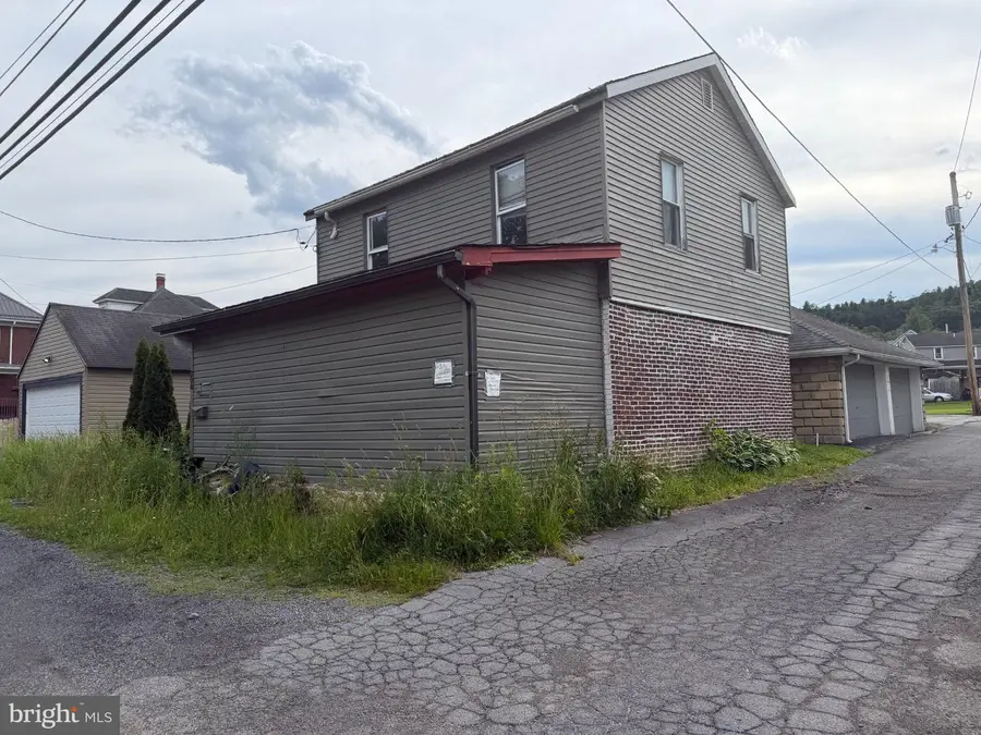 208 Zimmerman Ave, Clearfield, PA 16830 - #2