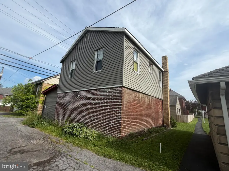 208 Zimmerman Ave, Clearfield, PA 16830 - #3
