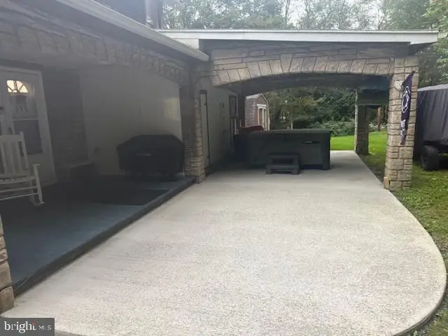 720 W Locust St, Clearfield, PA 16830 - #3