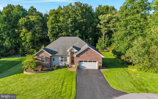 105 Moravian Dr, DU BOIS, PA 15801