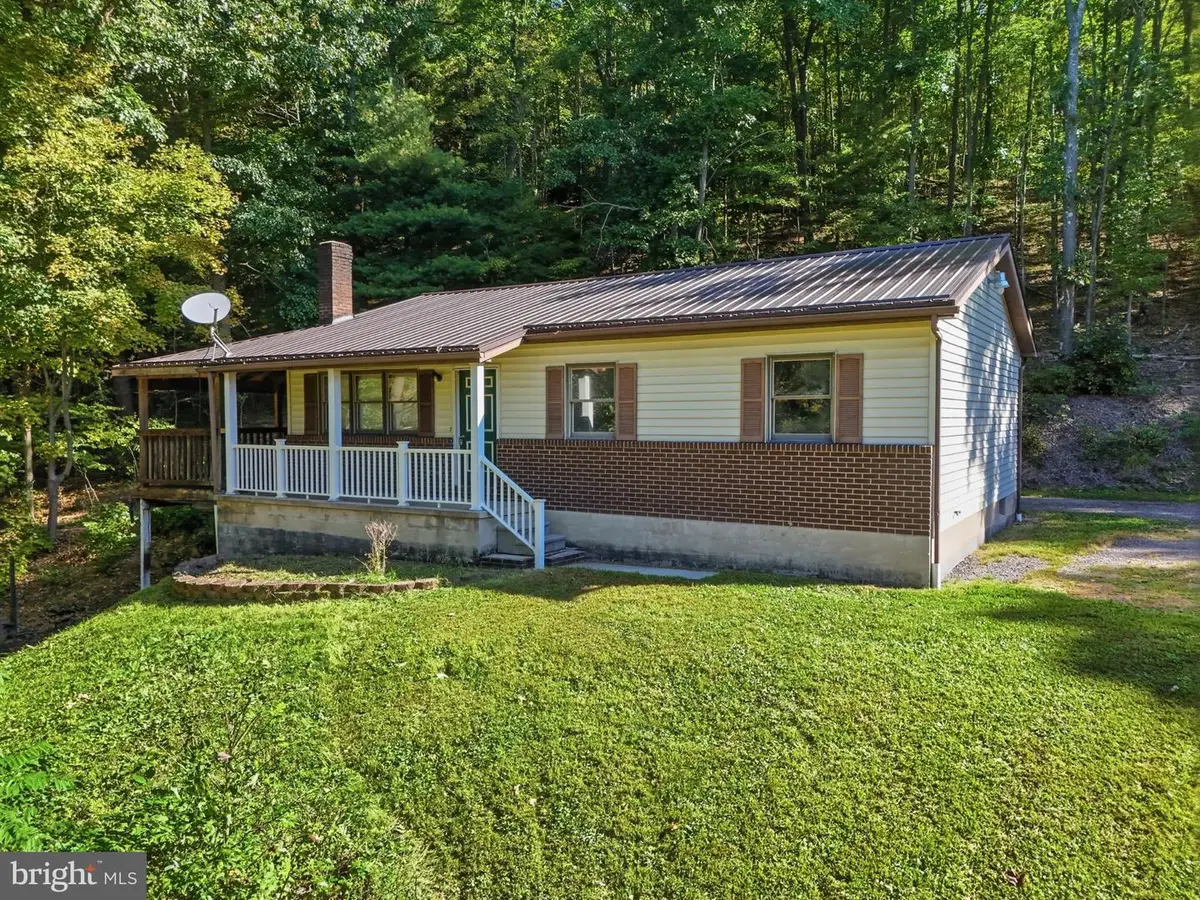 102 Surveyor Rd, Clearfield, PA 16830 - #1