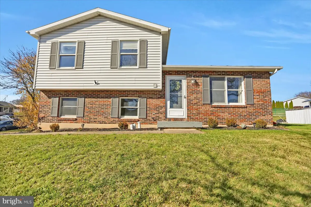 202 Jennifer Cir, Bellefonte, PA 16823 - Image #1