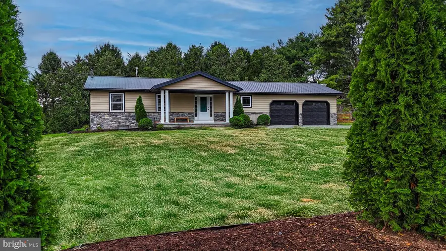 141 West St, Madisonburg, PA 16852 - Image #2