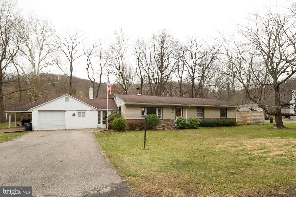 744 Runville Rd, Bellefonte, PA 16823 - Image #1