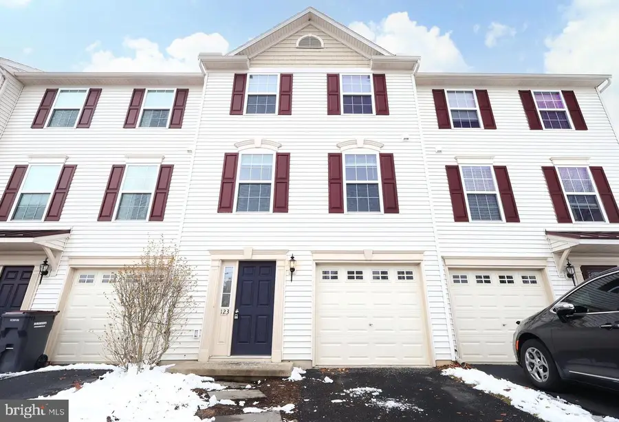 123 Exeter Ln, Bellefonte, PA 16823 - Image #2