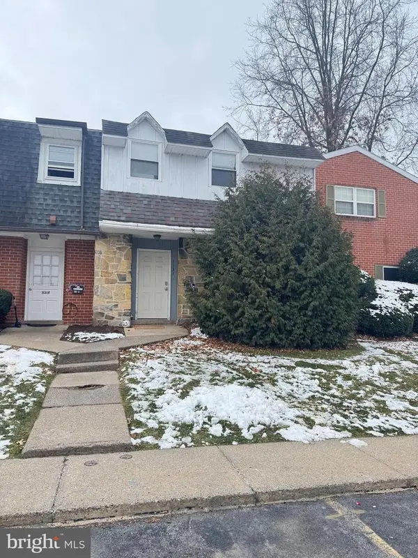 1131-g W Aaron Dr, STATE COLLEGE, PA 16803