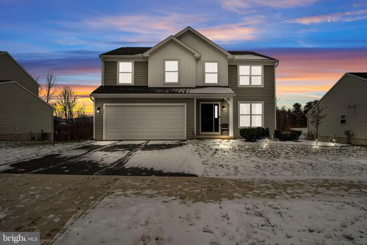 384 Old Ivy Dr, Bellefonte, PA 16823 - Image #1