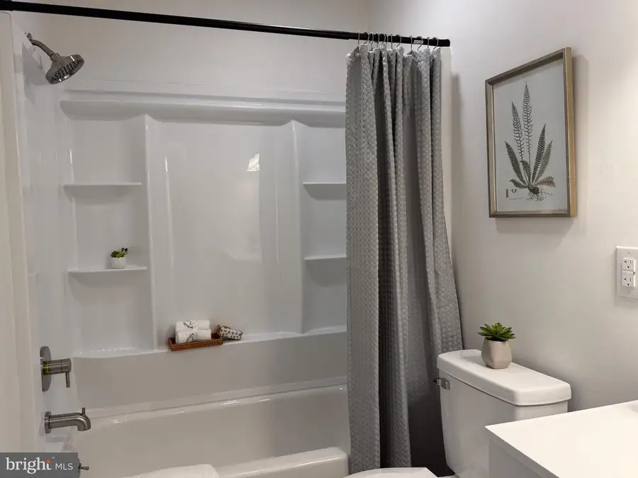 1141 W Aaron Dr #d, State College, PA 16803 - Image #2