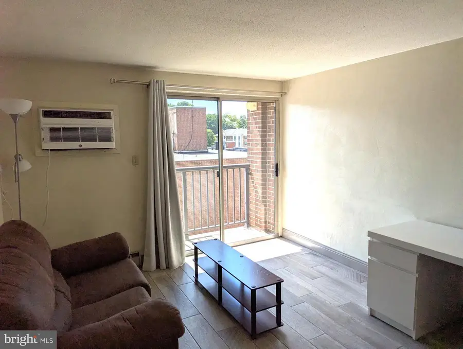 458 E College Ave, State College, PA 16801 - Image #2