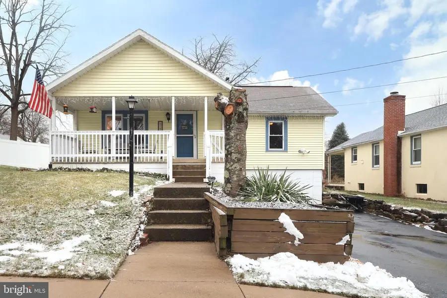 746 S Nixon Rd, Pine Grove Mills, PA 16868 - Image #2