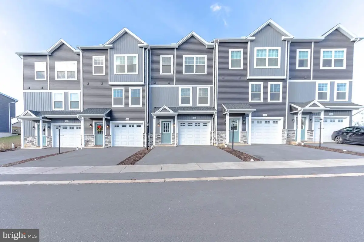 120 Highpoint Park Dr, Pleasant Gap, PA 16823 - Image #1