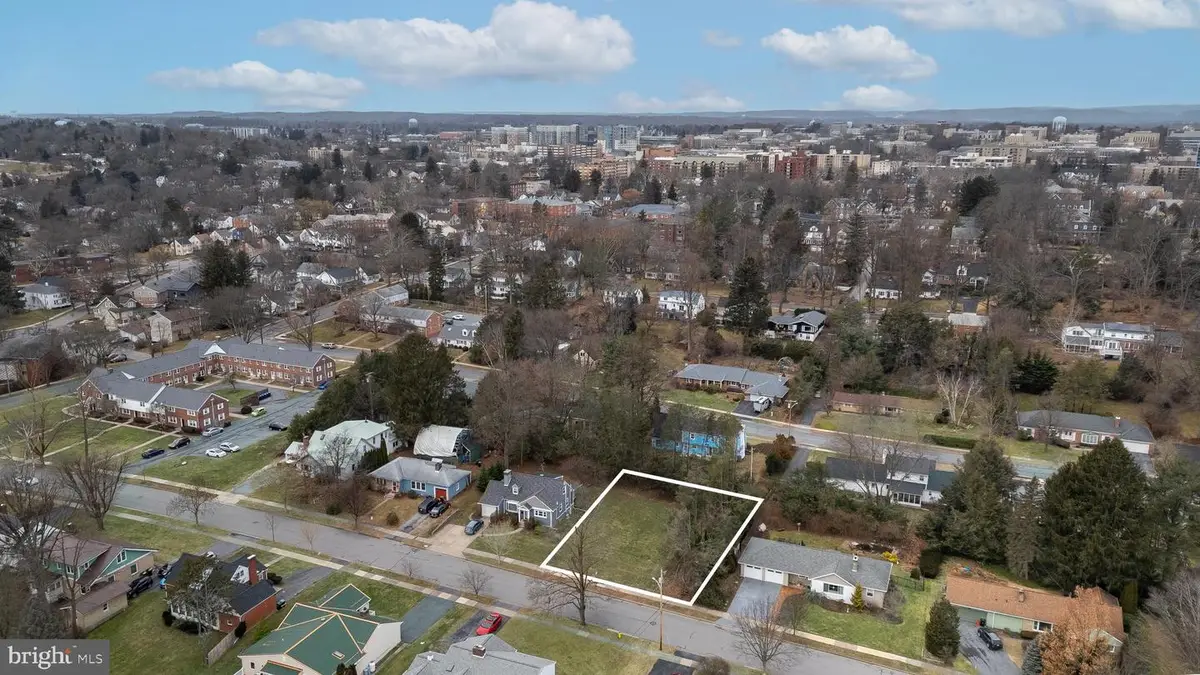 253 E Mccormick Ave, State College, PA 16801 - Image #1