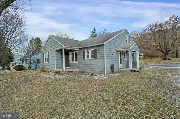 147 Sunset Ave, PLEASANT GAP, PA 16823