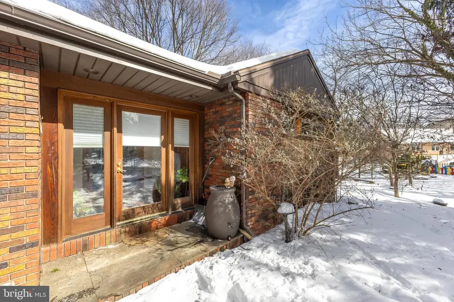 612 Holly Ct, State College, PA 16801 - Image #3