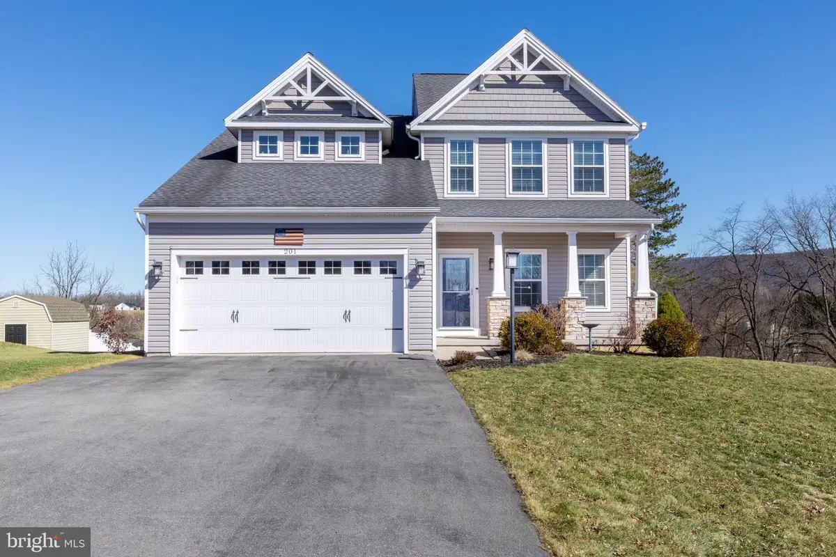 201 Jefferson Cir, Bellefonte, PA 16823 - #1