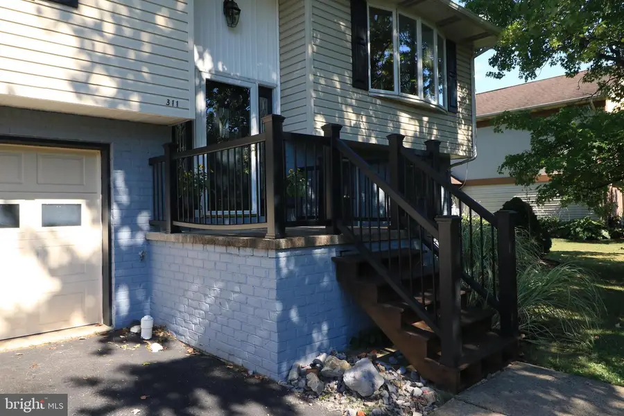 311 Goldfinch Dr, State College, PA 16801 - #3