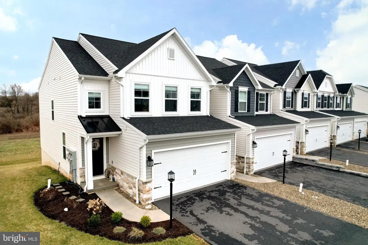 154 Magnolia Ln, State College, PA 16803 - #1