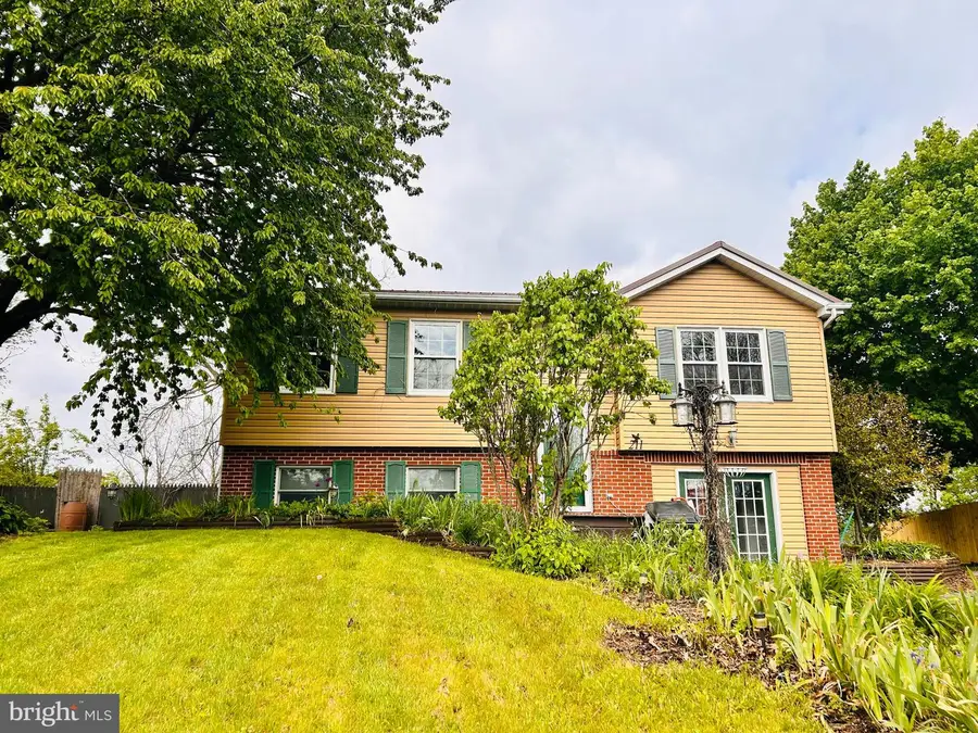 211 N Vanessa Dr, Pleasant Gap, PA 16823 - #2