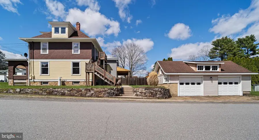 209 S High St, Port Matilda, PA 16870 - #2