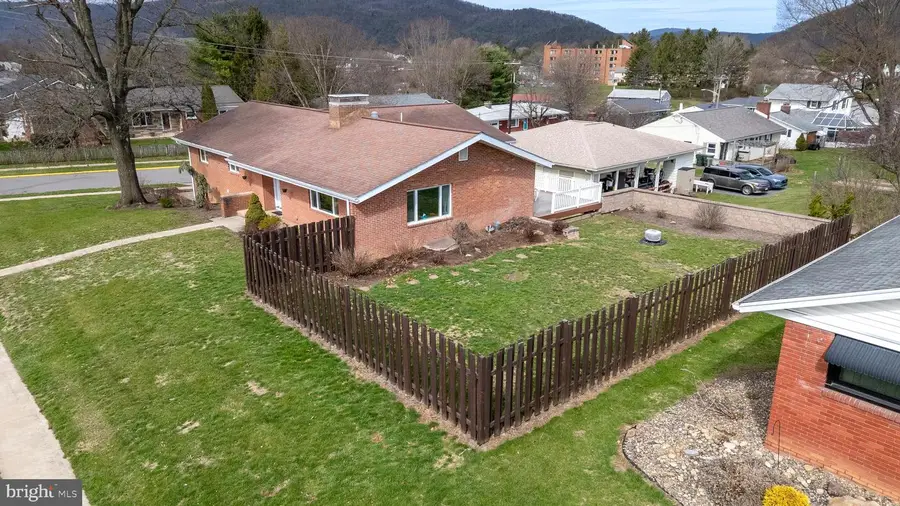 805 E High St, Bellefonte, PA 16823 - #3