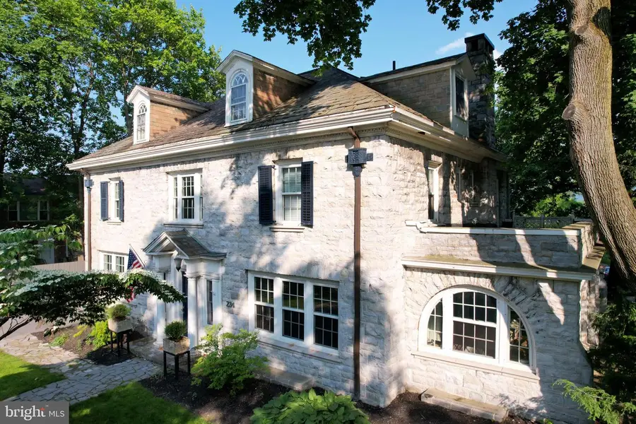 234 W Fairmount Ave, State College, PA 16801 - #3