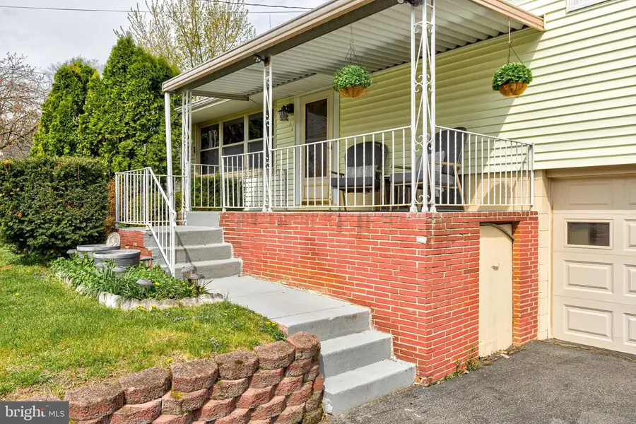 321 Kimport Ave, Boalsburg, PA 16827 - #3