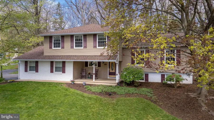 679 Devonshire Dr, State College, PA 16803 - #2